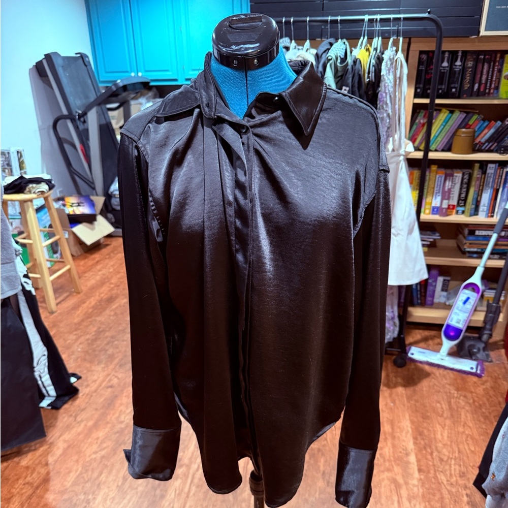 GOOD AMERICAN Washed Satin Weekend Shirt SIZE S/M - Picture 2 of 5